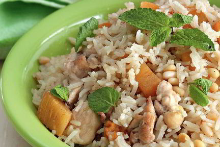 Пилав с курицей и хурмой