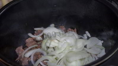 плов из перловки в мультиварке с мясом