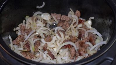 плов из перловки в мультиварке с мясом