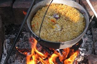 Плов на костре в казане с бараниной
