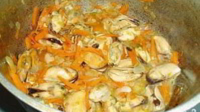 плов с мидиями