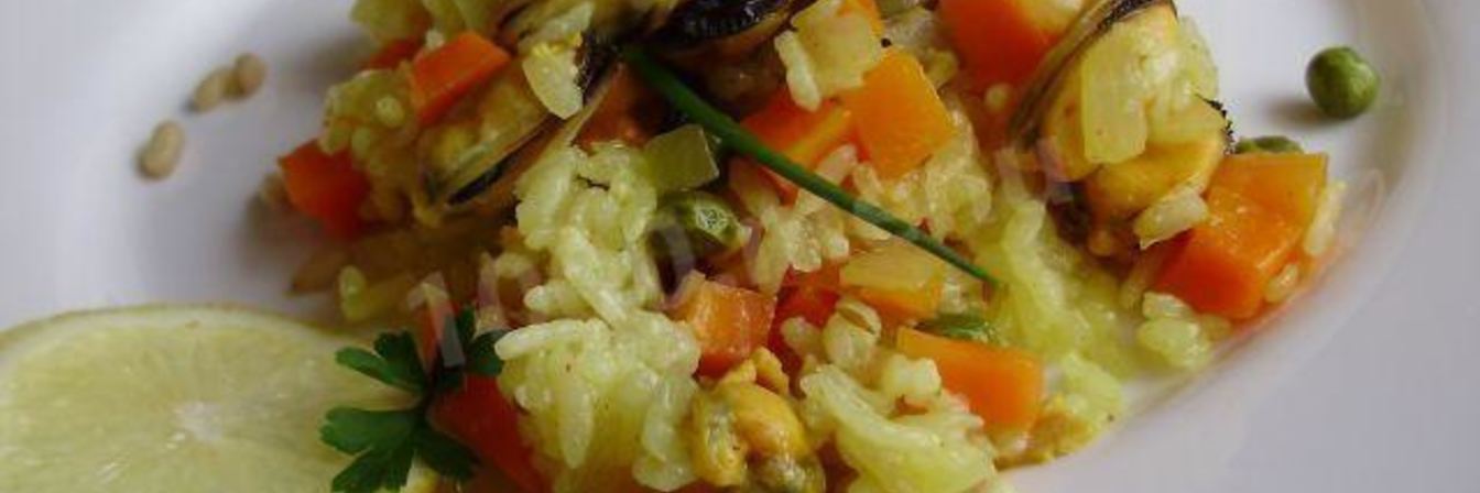 Плов с морепродуктами мидиями