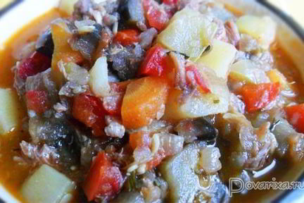 Овощное рагу с тушенкой