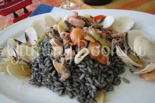 Ризотто черное с дарами моря