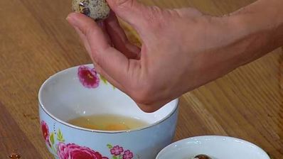 ризотто с перепелиными яйцами и копченым салом