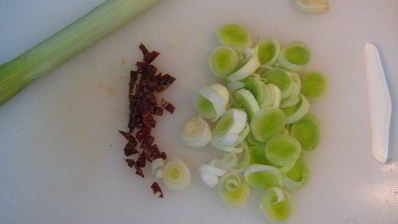 дорада в розах с леденцовым соусом