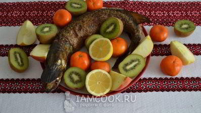 фаршированная щука с салом в духовке