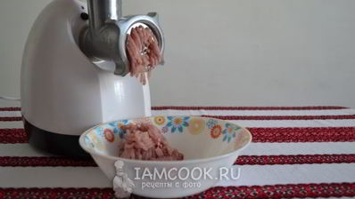 фаршированная щука с салом в духовке