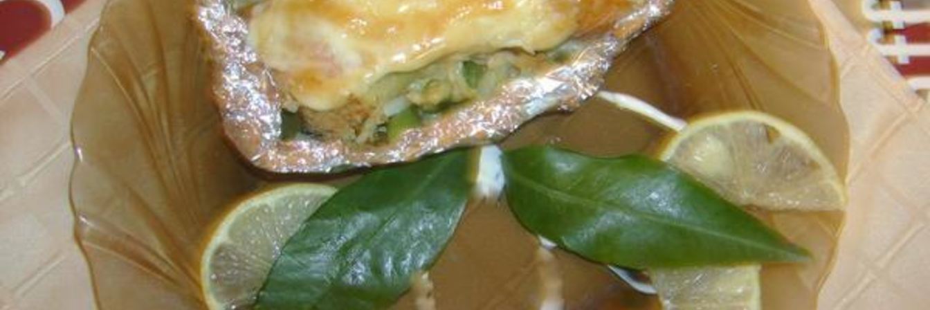 Форель с овощами, запеченная в фольге