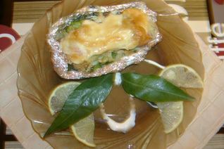 Форель с овощами, запеченная в фольге