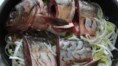 рождественский карп в пиве