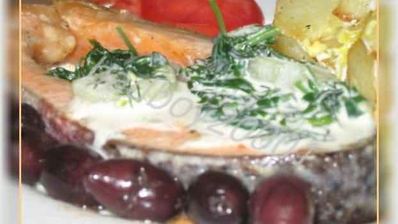 рыба под огуречным соусом