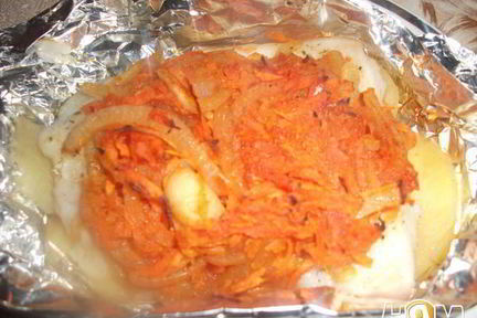Рыба под овощами в фольге