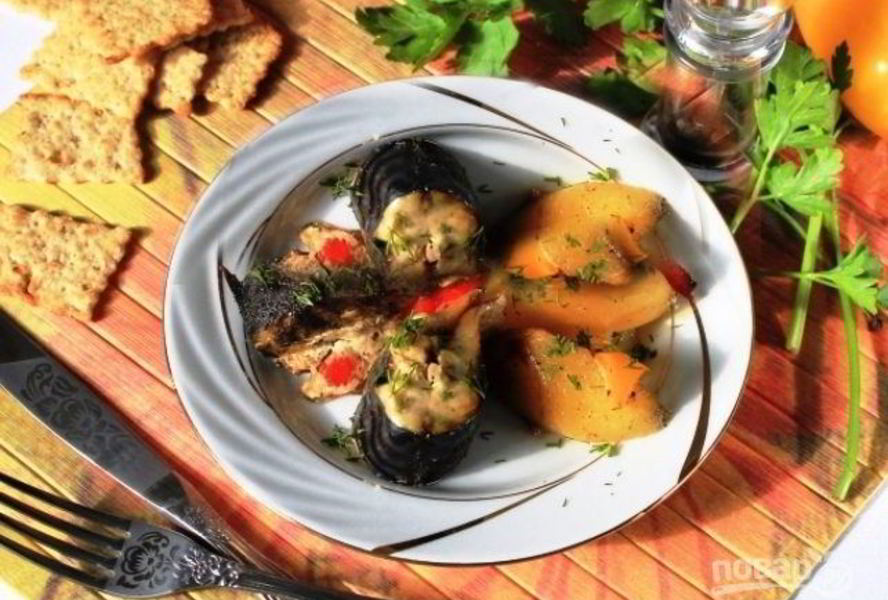 Скумбрия в духовке с картошкой