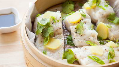 треска с имбирем на пару