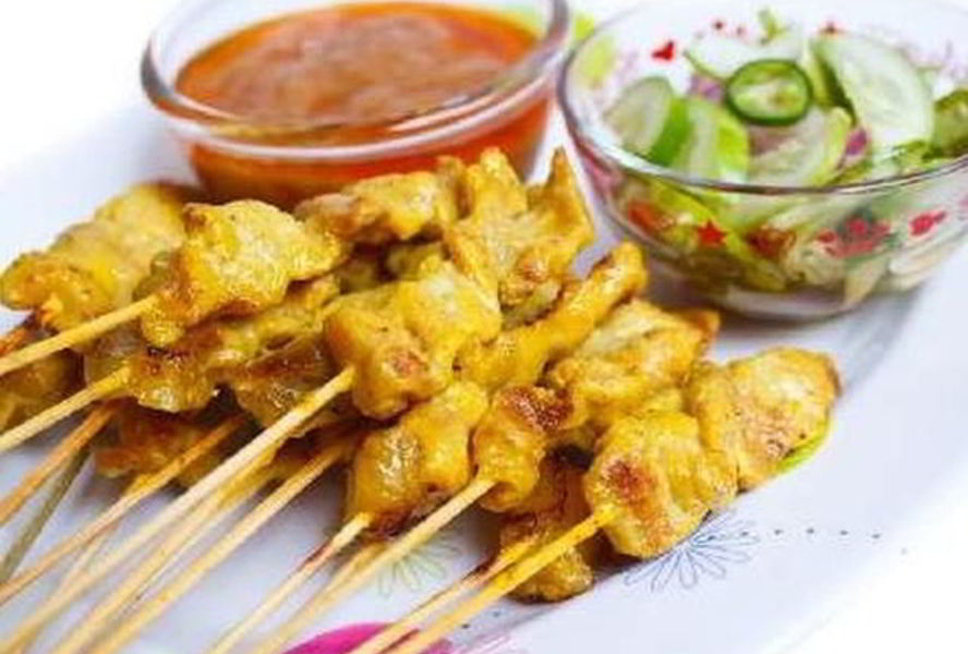 Куриные шашлычки с арахисовым соусом