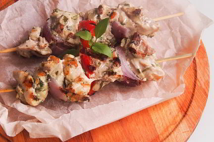 Шашлычки из курицы в пряном маринаде