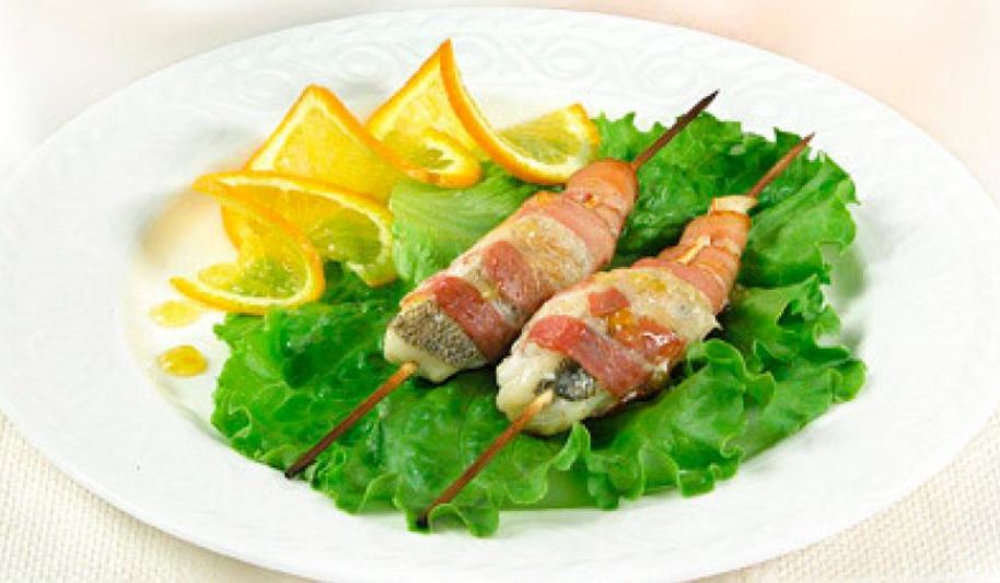 Рецепт шашлыка из филе судака и бекона