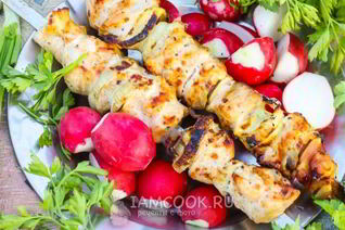 Шашлык из курицы в майонезе