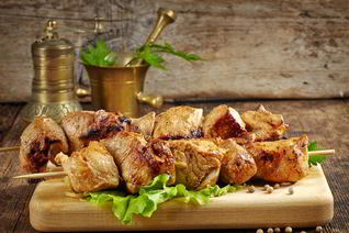 Шашлык из свинины в луковом маринаде