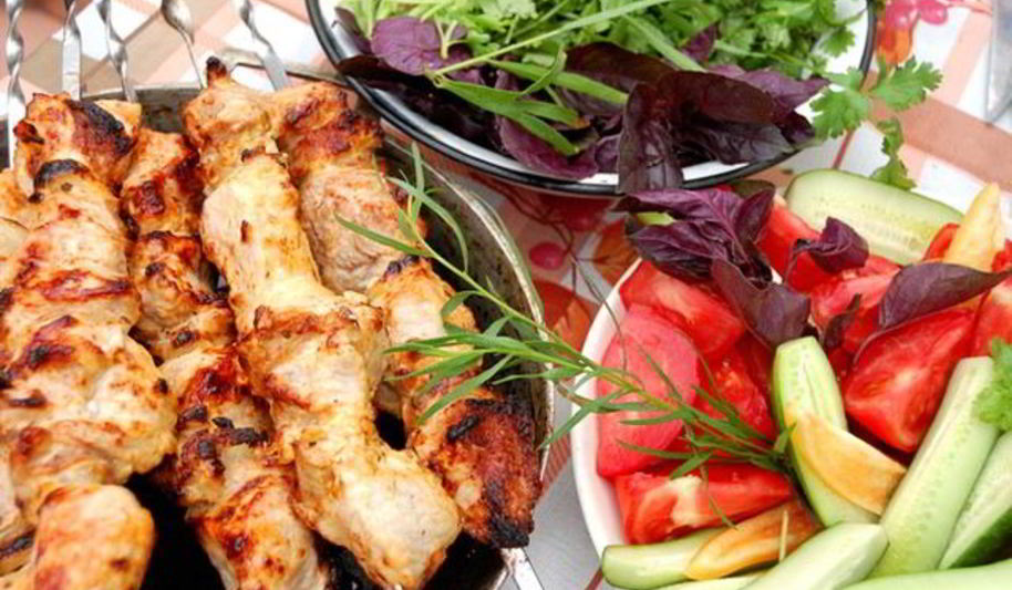 Рецепт шашлыка в маринаде с тархуном и растительным маслом