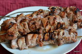 Свиной шашлык на красном вине