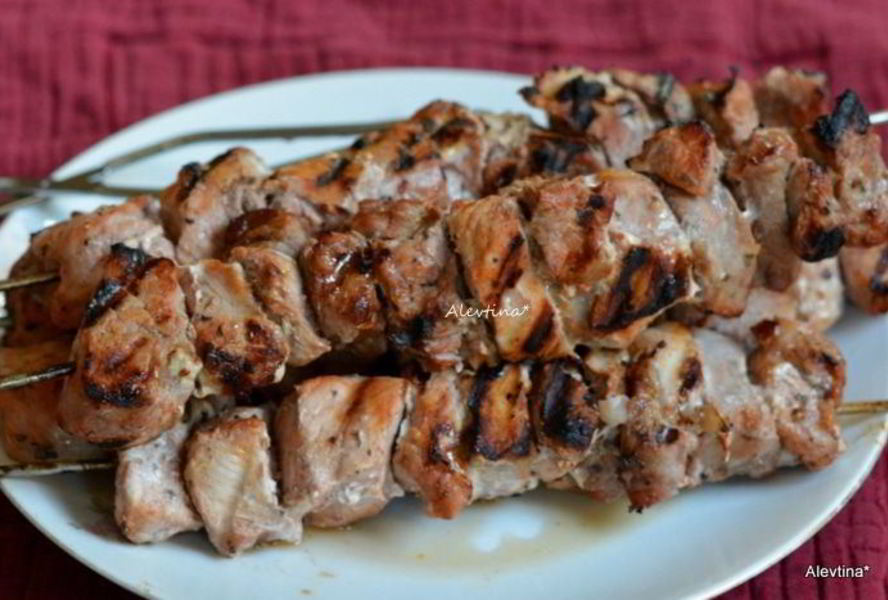 Свиной шашлык на красном вине