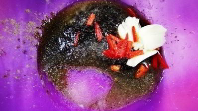 праздничный ужин из булгура с креветками и стейком