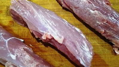 праздничный ужин из булгура с креветками и стейком