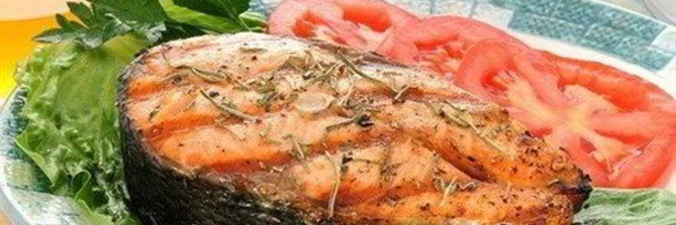 Стейк семги под сыром в духовке