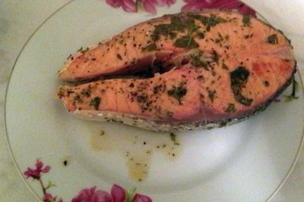 Стейк семги с базиликом