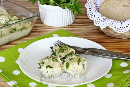 Рыбные тефтели в сметанном соусе