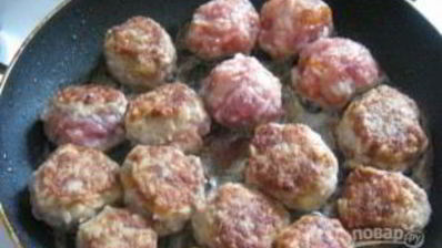 тефтели под соусом на сковороде