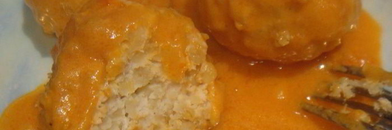 Тефтели с булгуром в сливочно-томатном соусе