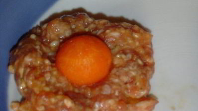 тефтели с сюрпризом, запеченные с баклажанами и грибами