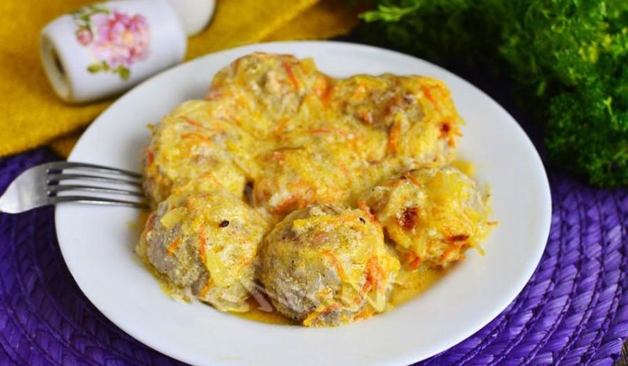 Рецепт тефтелей в сметанном соусе в духовке