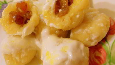 ленивые вареники с имбирем, фаршированные изюмом