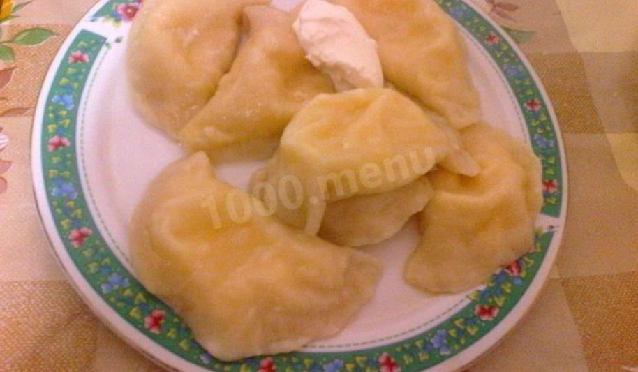 Рецепт вареников на воде и сливочном масле с сулугуни