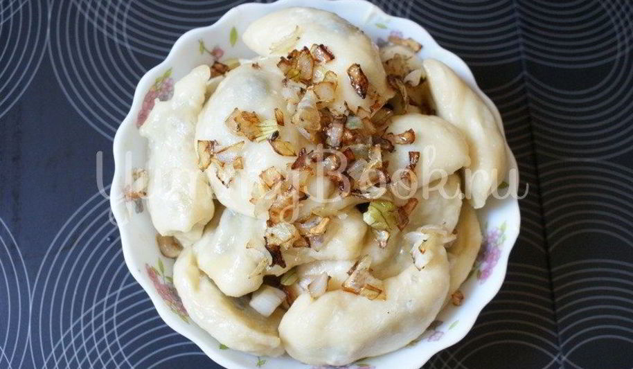 Рецепт вареников с картошкой и грибами в мультиварке на пару