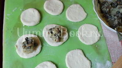 вареники с картошкой и грибами в мультиварке на пару