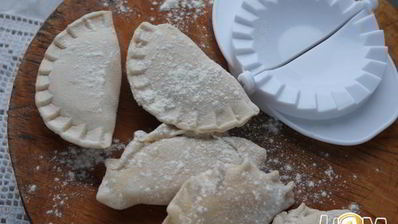 вареники с картошкой и жаренным луком