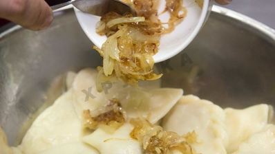 вареники с кислой капустой и мятым картофелем