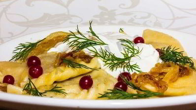 вареники с кислой капустой и мятым картофелем