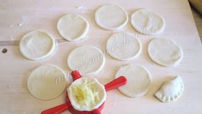 вареники с сырной начинкой