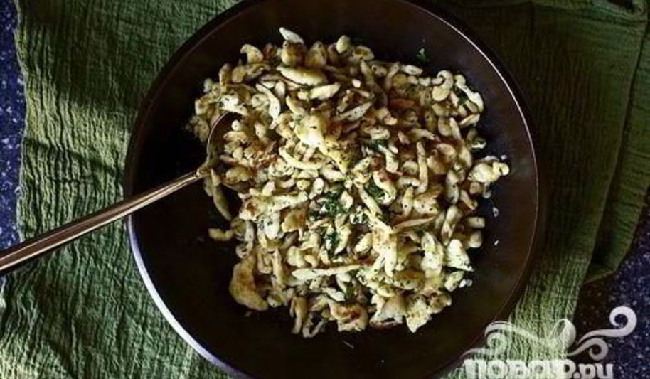 Рецепт яичной лапши с луком и зеленью