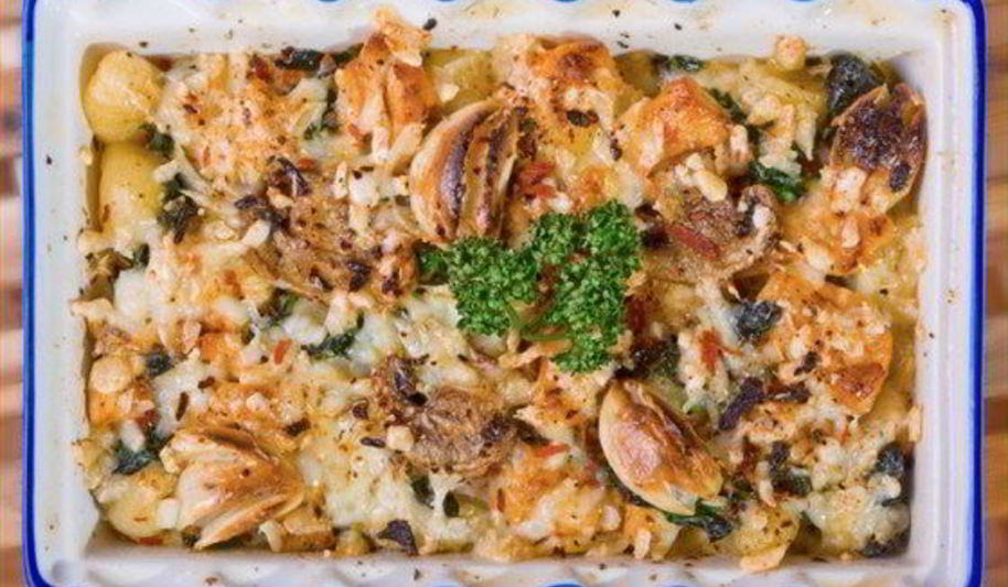 Рецепт запеченых ньокков с копченым окороком и цукини под сырным соусом