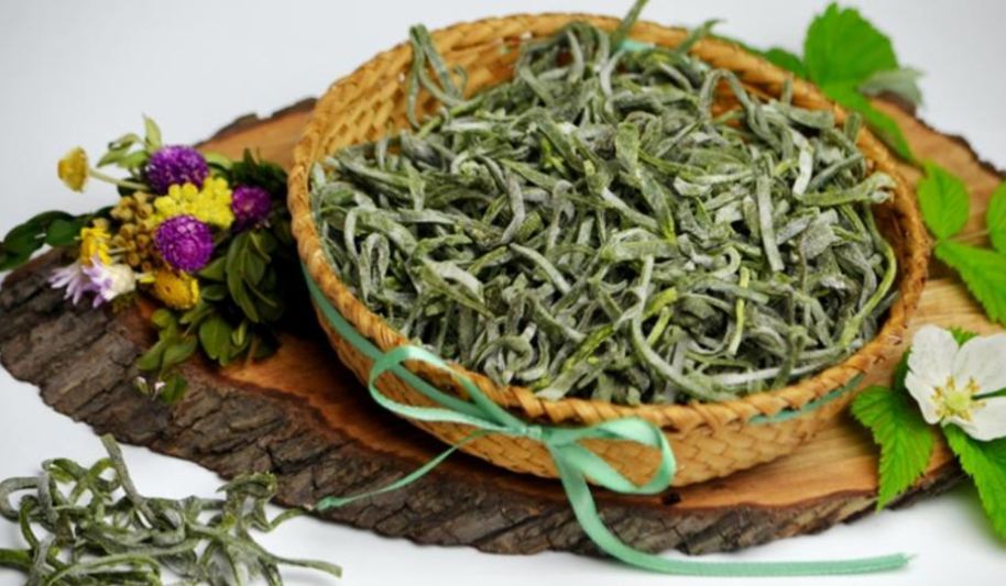 Рецепт зеленой домашней лапши с крапивой