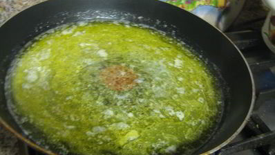 зеленые ньокки с руколой и масляным соусом