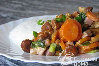 Морковное жаркое с лисичками