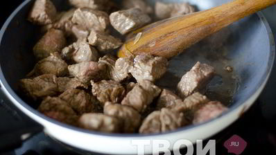 жаркое из говядины с белыми грибами